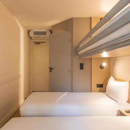 Hotel Kyriad Eco - Roissy - Aeroport Paris-Charles De Gaulle Roissy-en-France