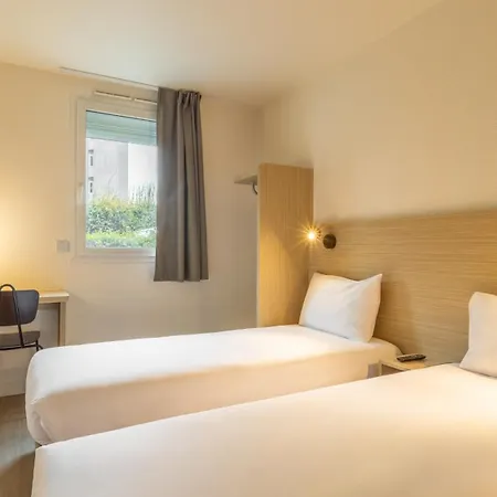 Kyriad Eco - Roissy - Aeroport Paris-Charles De Gaulle Hotel 2*
