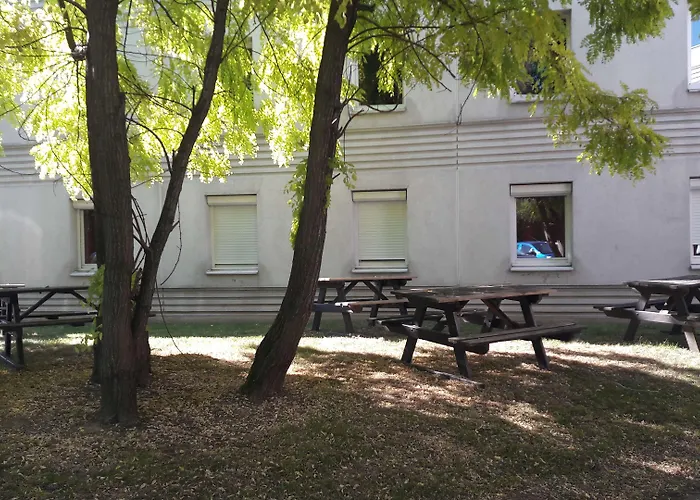 プレミア　クラッセ　ロワシー　cdg - パリ　ノール　2 - パルク　デ　ゼクスポジション 2*