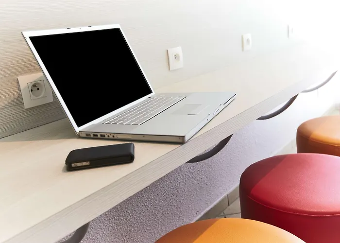 プレミア　クラッセ　ロワシー　cdg - パリ　ノール　2 - パルク　デ　ゼクスポジション 2*