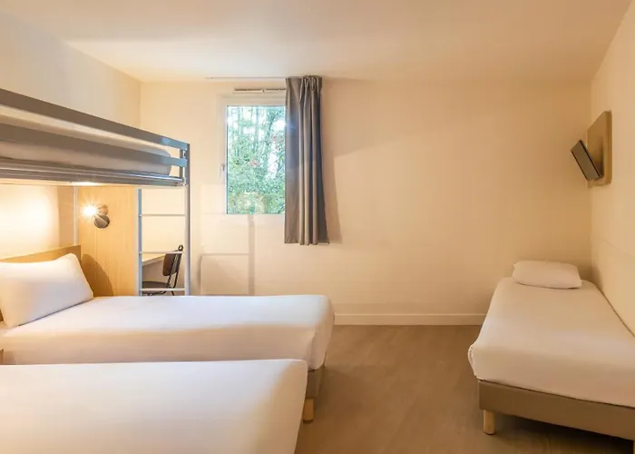 プレミア　クラッセ　ロワシー　cdg - パリ　ノール　2 - パルク　デ　ゼクスポジション ホテル 2*