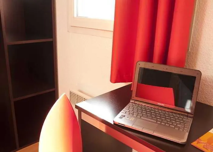 プレミア　クラッセ　ロワシー　cdg - パリ　ノール　2 - パルク　デ　ゼクスポジション