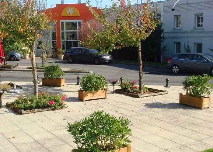 プレミア　クラッセ　ロワシー　cdg - パリ　ノール　2 - パルク　デ　ゼクスポジション ホテル 2*